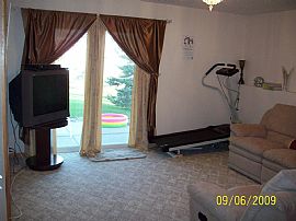 Lovely  Open &Bbright 3 BR, 3 Bath End Unit in Chanhassen, MN (Photo 5 of 6)