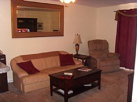 2 Bedroom / 2 Full Bath Beautiful Condo in Metairie, LA (Photo 2 of 6)