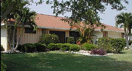 3 Bedroom Home on Wide Canal in Merritt Island, FL (Photo 3 of 6)