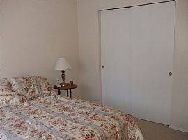 2 bd 2bth. walk to beach in Huron, OH (Photo 3 of 3)