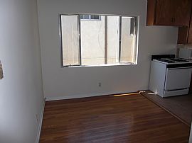 GREAT Santa Monica Apartment in Santa Monica, CA (Photo 2 of 6)