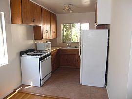 GREAT Santa Monica Apartment in Santa Monica, CA (Photo 3 of 6)