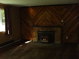 Cute 3 BR, 1 BA Updated Rambler Home On Quiet Cul De Sac, $1200 in Tacoma, WA (Photo 4 of 5)