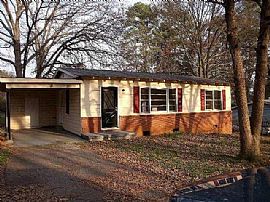 Nice House, Fenced Yard, GREAT PRICE in Marietta, GA