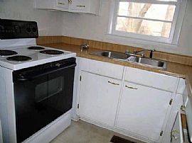 Nice House, Fenced Yard, GREAT PRICE in Marietta, GA (Photo 3 of 5)