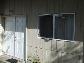 Mother-In-Law Type Apartment House For Rent in Seattle, WA