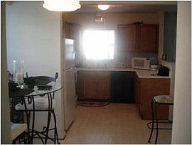 End Unit Townhome For Rent in the Short Pump Area in Richmond, VA (Photo 4 of 5)