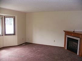 Gorgeous 3br Maple Grove Home For Rent--Must See in Maple Grove, MN (Photo 2 of 5)