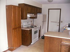 Gorgeous 3br Maple Grove Home For Rent--Must See in Maple Grove, MN (Photo 3 of 5)