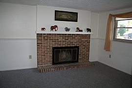 4 Bedroom Home Close to Ft. Dietrik  in Frederick, MD (Photo 2 of 6)