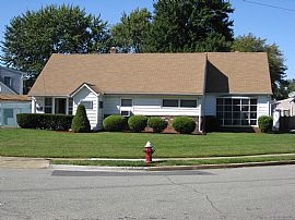 4 Large Bedrooms - 2 Full Baths in Edison, NJ