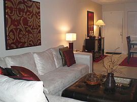 FIU AREA-FURNISHED CONTEMP.,CABLE,F.SCREEN T.V.,10MIN.BEACH in Miami, FL (Photo 2 of 6)