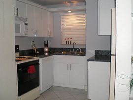 FIU AREA-FURNISHED CONTEMP.,CABLE,F.SCREEN T.V.,10MIN.BEACH in Miami, FL (Photo 4 of 6)