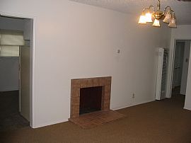 3 BR House, Washer & Dryer Included in Pacoima, CA (Photo 5 of 6)
