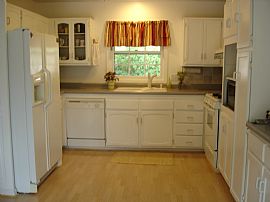 3 BR House in Stevenson High School District in Buffalo Grove, IL (Photo 4 of 6)