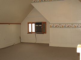 2 1/2 BR - Frick Park, Regent Square in Pittsburgh, PA (Photo 5 of 6)