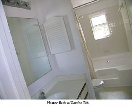 NEW LISTING Prime Location! Near Uptown, Walk To Light Rail in Charlotte, NC (Photo 5 of 6)