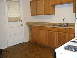 NICE 3 BEDROOM, 2 BATH HOME  in Huntsville, AL (Photo 2 of 5)