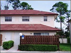 3 BR, 2.5 BA Town Home Next To School in Palm Springs, FL