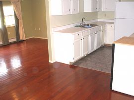 2 bedroom Lakefront Duplex in Hastings, MI (Photo 2 of 6)