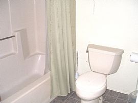 2 bedroom Lakefront Duplex in Hastings, MI (Photo 4 of 6)