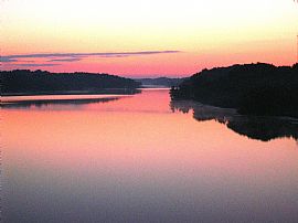 2 bedroom Lakefront Duplex in Hastings, MI (Photo 6 of 6)