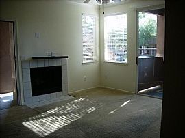 1 Bedroom, 1 Bath, Move in Ready!  in Scottsdale, AZ (Photo 6 of 6)