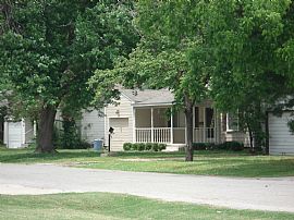 3 BR 1 BA In Brookside Near Peoria in Tulsa, OK