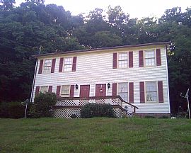 Large 2 Bedroom, 1-1/2 Bath House in Lewisburg, TN