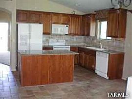4 BR, 2 BA, 2.5 Car Garage, Model Home For Rent in Vail, AZ (Photo 2 of 4)