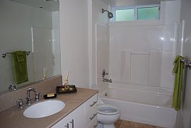 3 BR, 2 BA, Beautiful, Upscale, Great Location, Good Space in Los Angeles, CA (Photo 2 of 2)