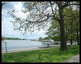 1 BR Beachy Cottage Feel With Urban Undertones in New Rochelle, NY (Photo 2 of 6)