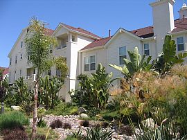 Spacious Condo Within Short Walk to Beach and Pier in Oceanside, CA (Photo 5 of 6)