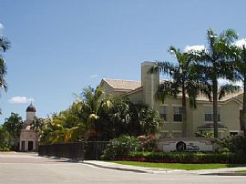 Gated 2 Bed, 2 Bath, 2 Walk-in Closets, 2 Parking,  Security! in North Lauderdale, FL