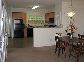 Spacious 3 Bedroom, 2.5 Bath Town Home in Newnan, GA (Photo 2 of 4)