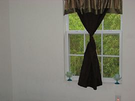 Spacious 3 Bedroom, 2.5 Bath Town Home in Newnan, GA (Photo 4 of 4)