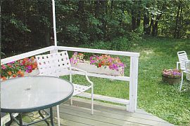 Wayland, MA. Adorable 2 BR, 1 BA, Very Private Location in Wayland, MA (Photo 1 of 9)