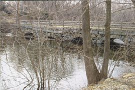 Wayland, MA. Adorable 2 BR, 1 BA, Very Private Location in Wayland, MA (Photo 9 of 9)