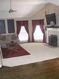 Updated 3 BR, 2 BA Frisco Home in Frisco, TX (Photo 4 of 6)