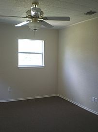 Charming Cottage On 1/2 Acre in Roanoke, TX (Photo 3 of 6)