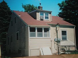 Lovely Home For Rent In Elmwood, UNO Area in Omaha, NE (Photo 2 of 6)