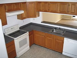 Peaceful Townhouse In Garrison Woods in Owings Mills, MD (Photo 5 of 6)