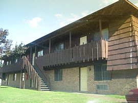 Less Than 1 Mile From UA, On BLUE Bus Route in Fayetteville, AR