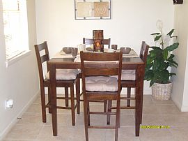 Specious 1 BR Apt. Near Bus Lines And Shopping in Charlotte, NC (Photo 2 of 6)