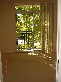 Beautiful 3 BR, 3BA Townhouse For Rent  in Sunnyvale, CA (Photo 4 of 6)