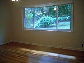 3 Bedroom With Full Basement Near Airport in Atlanta, GA (Photo 2 of 6)