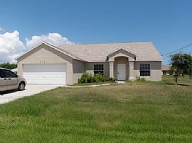 Nice 4 BR, 2 BA, 2 CAR, East Of US1  in Port Saint Lucie, FL