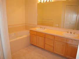 2 BR In Heart Of Downtown Bellevue in Bellevue, WA (Photo 5 of 6)