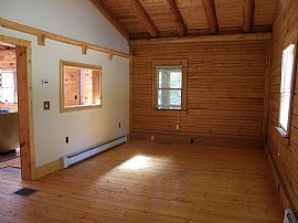 SINGLE FAMILY  HOME FOR RENT, NEAR JAY PEAK SKI MOUNTAIN in Montgomery Center, VT (Photo 3 of 6)