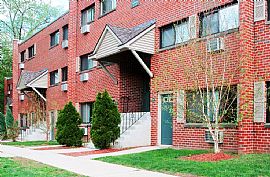 REDUCED! Gorgeous Apartment Renovated FREE Internet And Cab TV in Bristol, CT